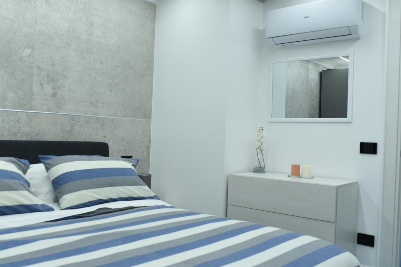 Chiaja Lux House Apartment Naples Exterior photo